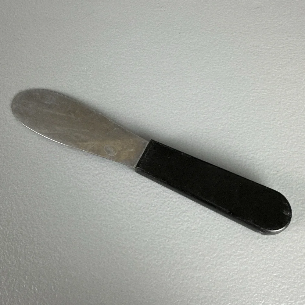 The Pampered Chef All Purpose Spreader Bagel Sandwich Serrated Knife #1641
